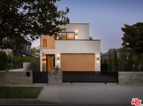 4552 Wortser Ave, North Hollywood CA  91604-1015 exterior