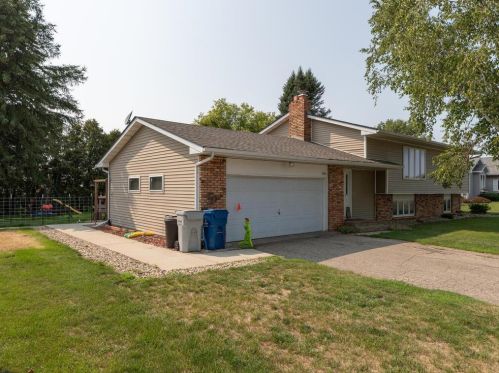 206 7th Ave, Hayfield, MN 55940-8897