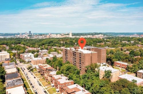 5600 Munhall Rd, Pittsburgh PA  15217-2067 exterior