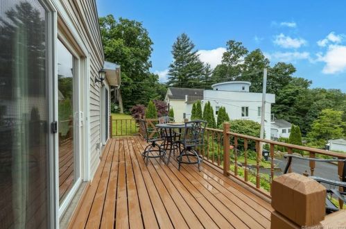 14 Boulder Rdg, Danbury CT  06811-3144 exterior