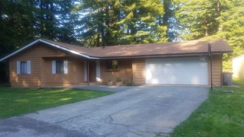 2810 Bob White Ln, Crescent City, CA 95531-8444