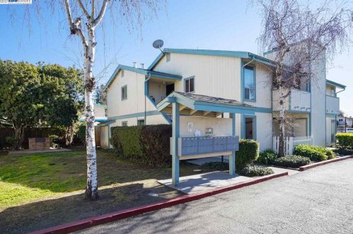 2597 San Leandro Blvd, San Leandro, CA 94578-3238