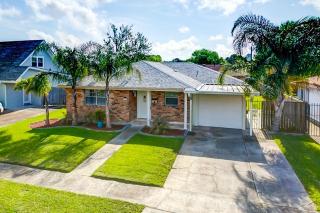745 Huckleberry Ln, Gretna, LA 70056-5223