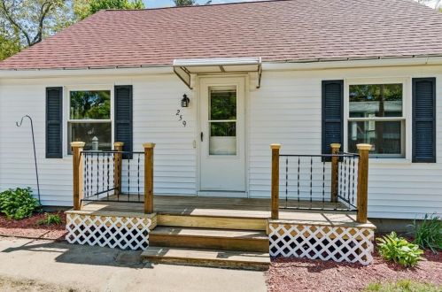 259 Read Ave, Coventry RI  02816-7543 exterior