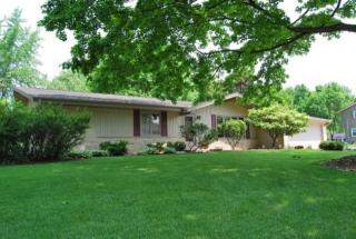 21420 Ann Rita Dr, Brookfield, WI 53045-1624