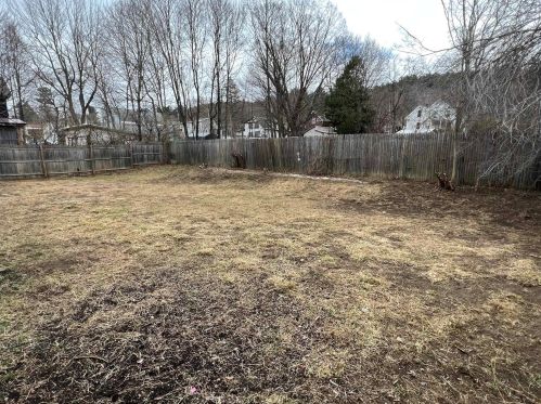 15 Osgood Ave, Unity NH  03743-3221 exterior