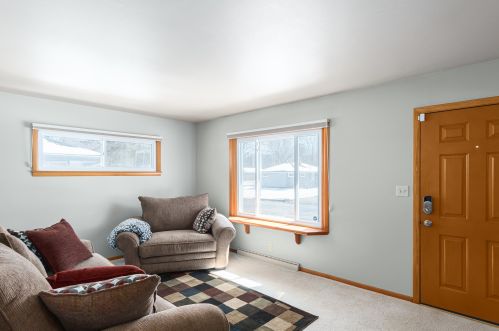 8716 Custer Ave, Milwaukee, WI 53225-3520
