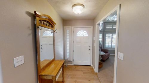 3960 Michelle Lynn Ct, Turlock CA  95382-8518 exterior