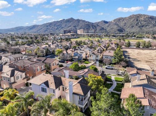 45850 Daviana Way, Temecula CA  92592-4170 exterior