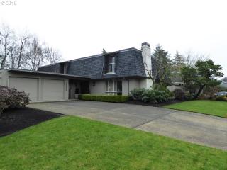 15480 Norwich Cir, Beaverton, OR 97006-5531