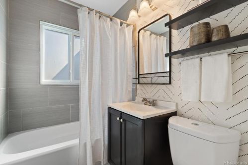 1828 Meade St, Denver CO 80219-4541 exterior