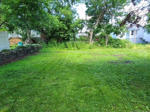 31 Hutchinson St, Waterbury CT  06708-4512 exterior