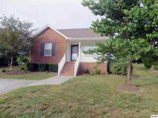 1509 Mayberry Ln, Pigeon Forge, TN 37862-9388