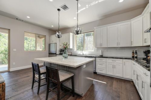 559 Greenwood Dr, Meadow Vista CA  95722-9708 exterior