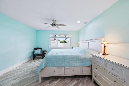 258 Seabreeze Cir, Jupiter FL  33477-6416 exterior