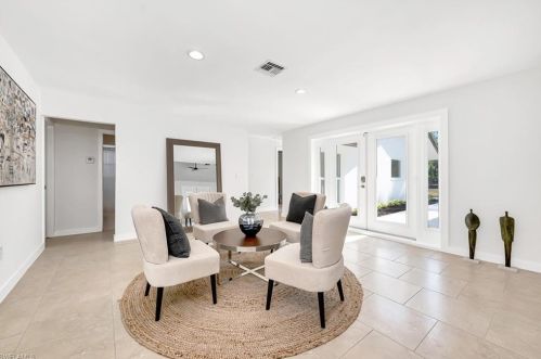 2500 County Barn Rd, Naples FL  34112-7416 exterior