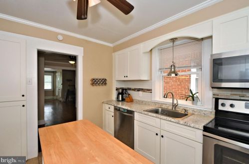 335 Stuart Ave, Downingtown PA  19335-2574 exterior