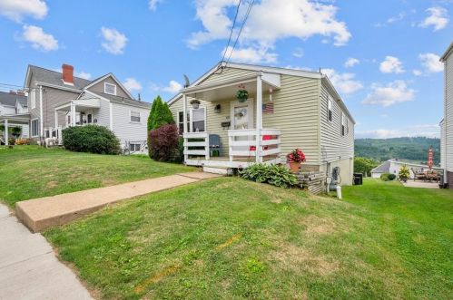 132 Smithfield St, Canonsburg, PA 15317-1709