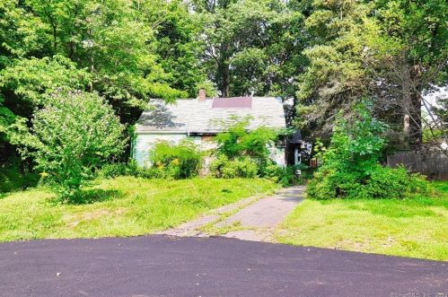 27 Stanwood Cir, New Britain, CT 06053-3422