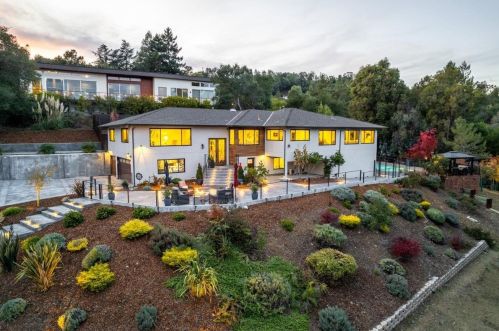 20901 Michaels Dr, Saratoga, CA 95070-5317