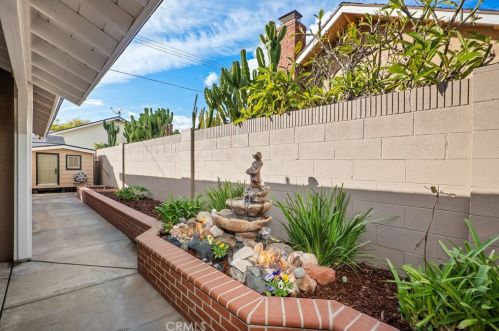 2670 Pampas St, Orange CA  92865-2118 exterior