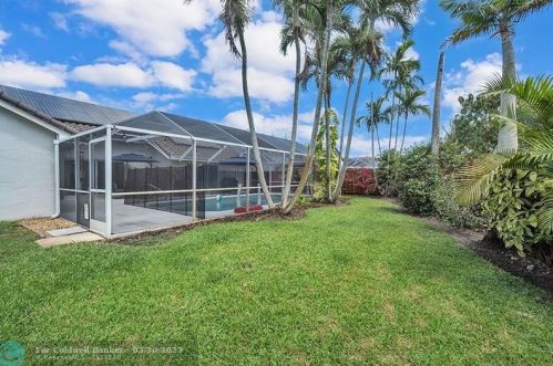 16340 11th St, Hollywood FL 33027-5115 exterior