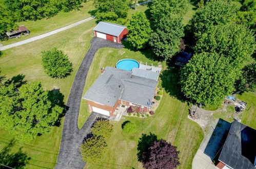 425 Vernon Dr, West Newton, PA 15089-2802