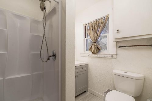 753 Oak St, Ukiah CA  95482-3901 exterior