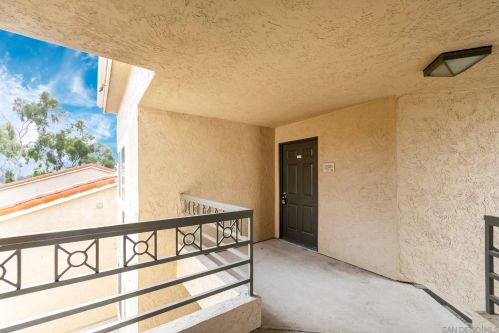 7405 Charmant Dr, San Diego, CA 92122-4715