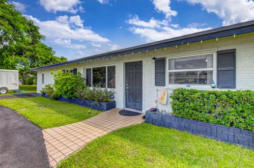 1130 Stoneway Ln, West Palm Beach, FL 33417-5624