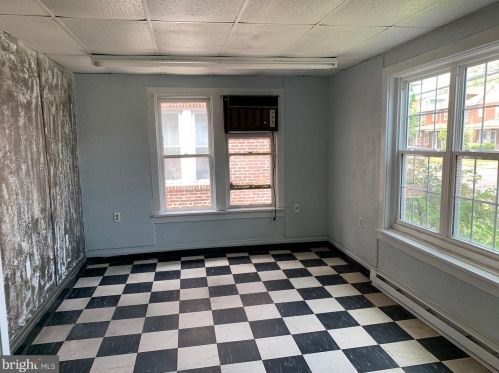 1723 Paxton St, Harrisburg PA 17104-2636 exterior