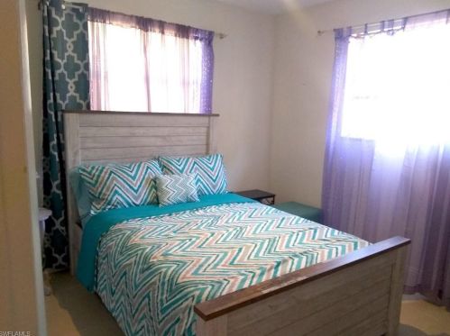 837 91 Ave, Naples FL 34108-2426 exterior