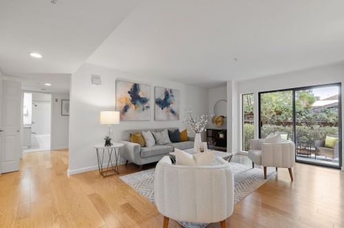 3069 Middlefield Rd, Palo Alto, CA 94306-2558