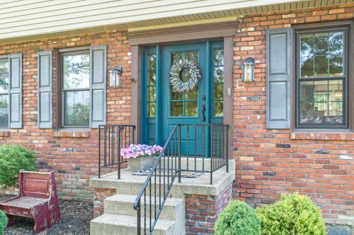 124 Sheffield Ln, Canonsburg, PA 15317-2635
