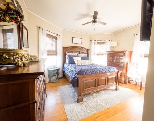 245 Madison St, Fall River MA 02720-5517 exterior