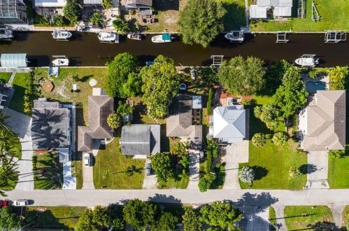 4721 Spring Creek Dr, Bonita Springs, FL 34134-7131