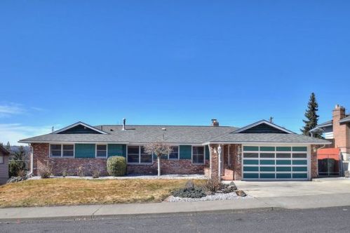 6625 Sutherlin St, Spokane WA  99208-5045 exterior