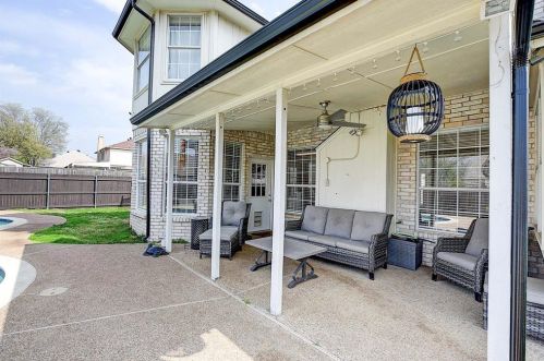 2213 Brooklake St, Denton TX  76207-1623 exterior