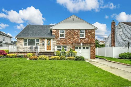 3653 Sarah Dr, North Wantagh, NY 11793-1635