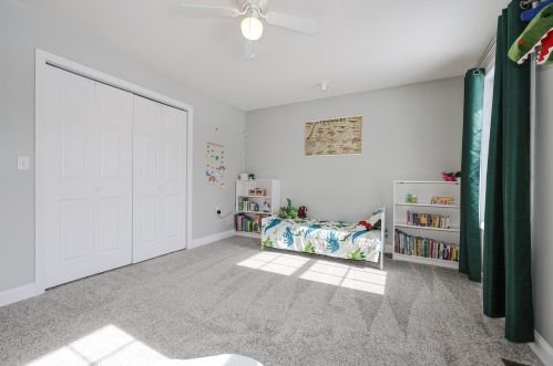 39 Bradford Cir, Hillsboro NH  03244-4864 exterior