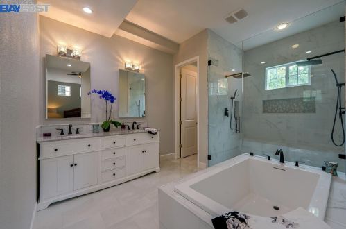 8765 Wild Iris Dr, Gilroy CA  95020-7935 exterior