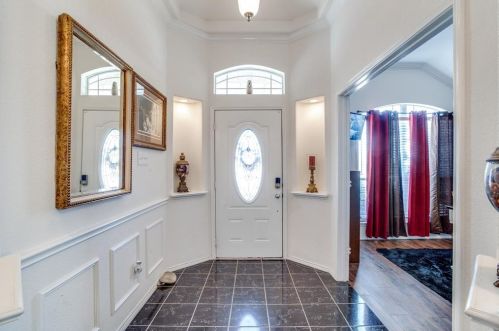 929 Norwood Ln, Lancaster, TX 75146-2281