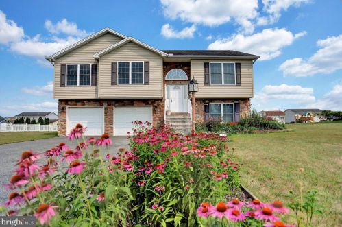 243 Grove Dr, Lees Cross Roads, PA 17257-8860