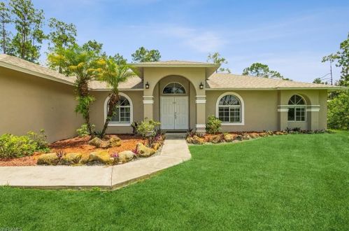 4060 4th Ave, Naples, FL 34117-9045