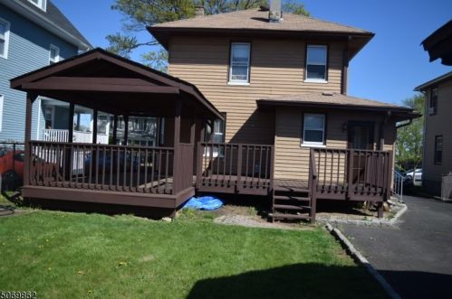 65 Manhattan Ave, Avenel NJ  07001-1737 exterior