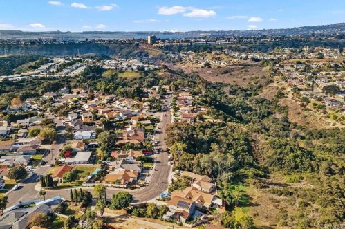 6590 High Knoll Rd, San Diego, CA 92111-5427