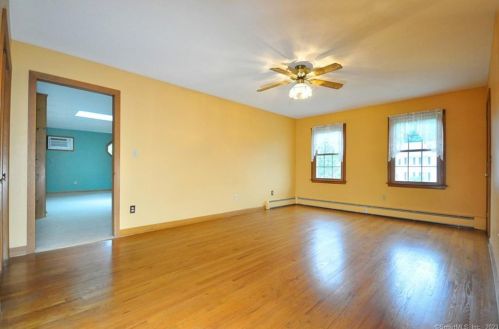 156 Carriage Way, Windsor CT 06095-2008 exterior