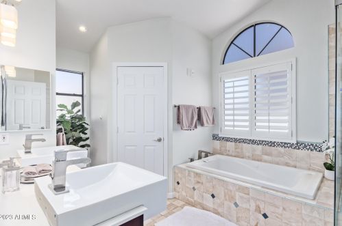 5702 Hartford Ave, Scottsdale AZ  85254-5903 exterior