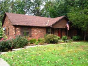 5822 Pine Mountain Dr, Louisville, KY 40214-1043