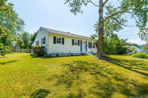 23 Mcintosh Ave, Uncasville CT  06382-2227 exterior